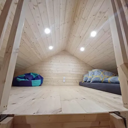 U Sasiada بيت للعطل